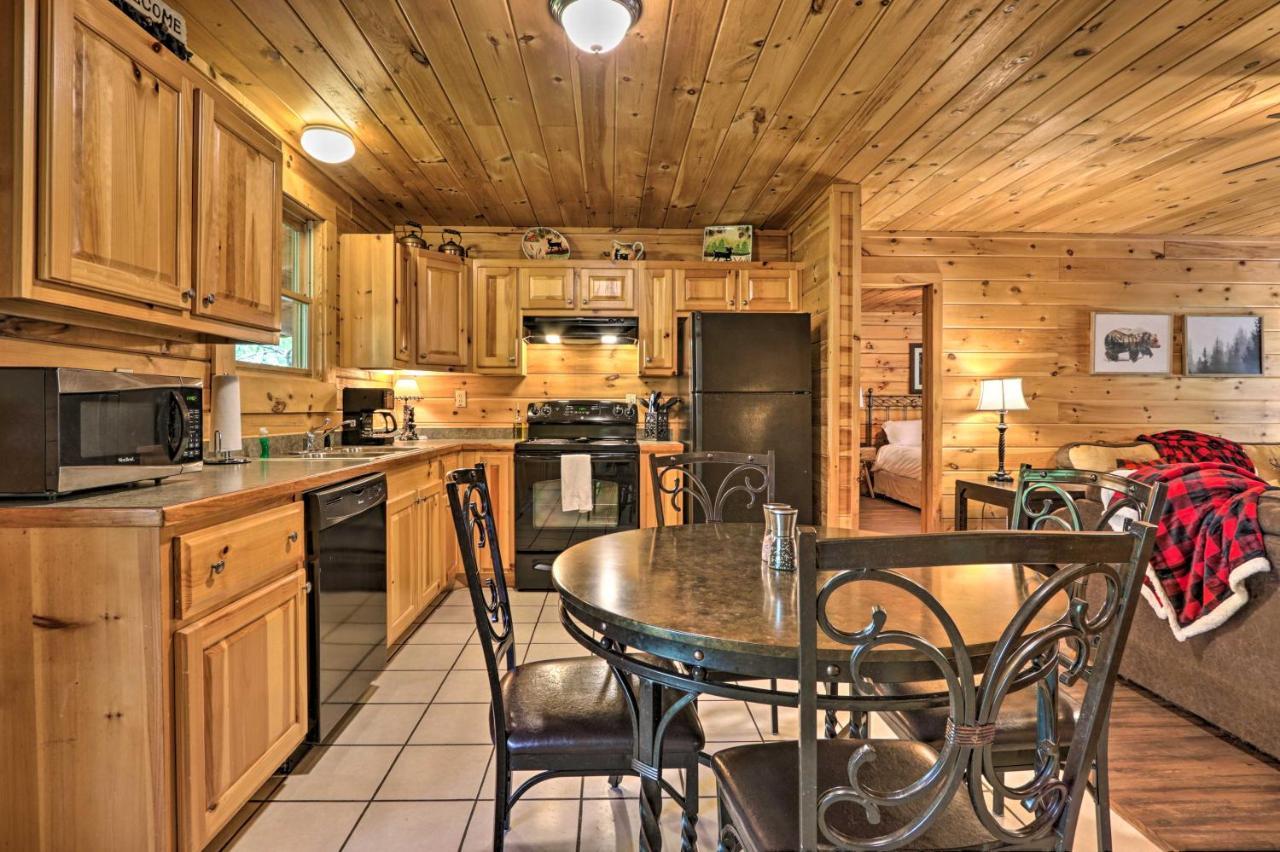 Cabin With Deck And Fireplace Less Than 3 Mi To Dollywood! Пиджен-Фордж Экстерьер фото