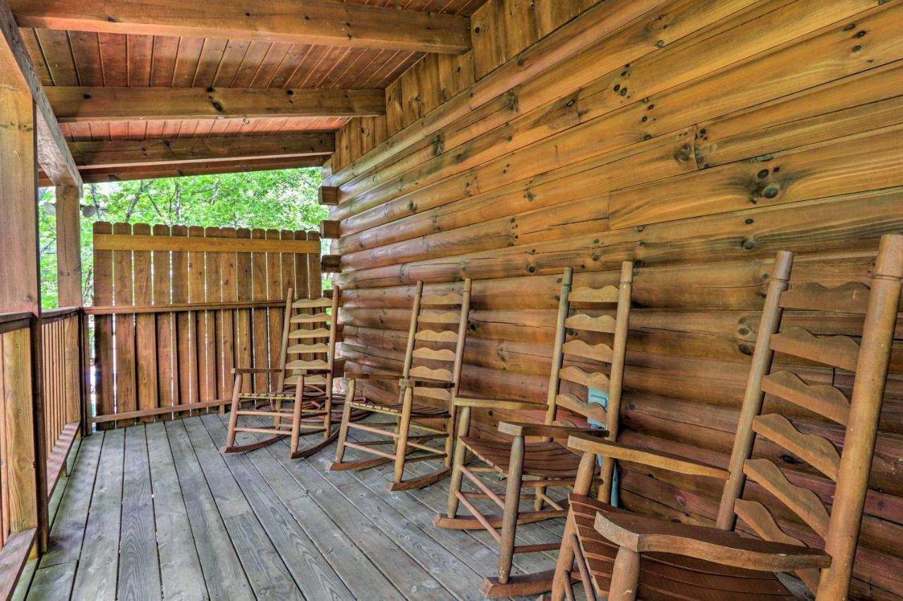 Cabin With Deck And Fireplace Less Than 3 Mi To Dollywood! Пиджен-Фордж Экстерьер фото